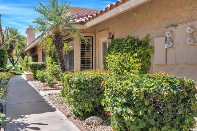 Image 18 of 33 For 77791 Woodhaven Drive