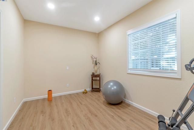 Image 44 of 53 For 2386 Pacifica Ct