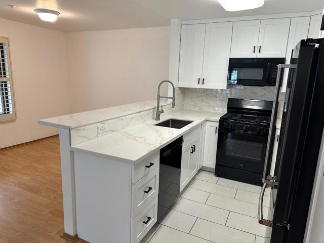 808 Red Leaf Court, San Francisco CA: https://media.crmls.org/mediaz/3a442376-5bdf-42c0-9479-444605196f61.jpg