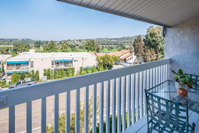 Image 11 of 36 For 2403 La Costa