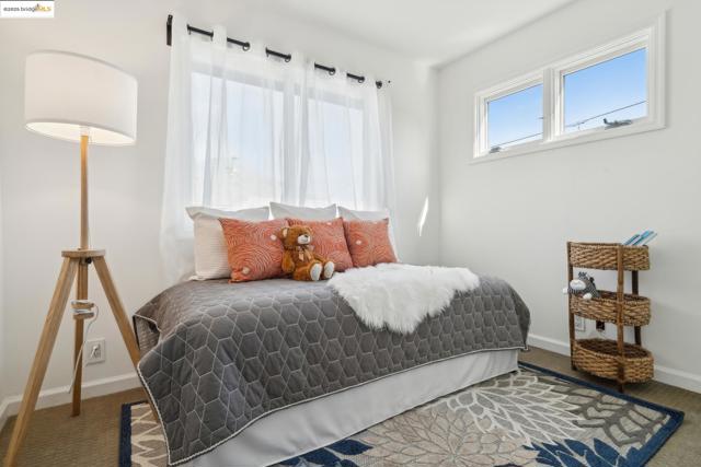 319 E 17Th St, Oakland CA: https://media.crmls.org/mediaz/3a44d8f7-56b8-4c7e-841f-f625935f5df0.jpg