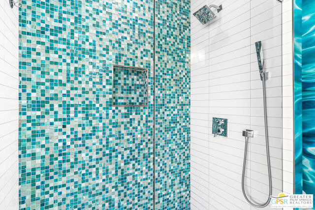1404 E Sierra Way, Palm Springs CA: https://media.crmls.org/mediaz/3a46e9db-0b56-436a-99c5-b21d0adf37e2.jpg