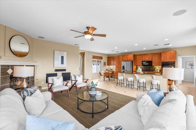 320 Crownview Ct, San Marcos CA: https://media.crmls.org/mediaz/3a4803ef-7778-4f92-9bd6-80c538836836.jpg