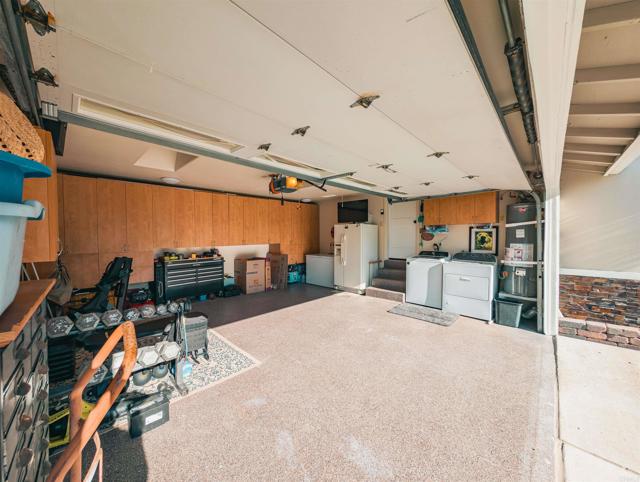 8635 La Butte Lane, Santee CA: https://media.crmls.org/mediaz/3a480551-d478-4424-961b-8e3b137cc6de.jpg