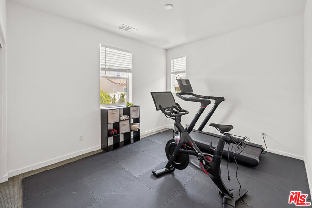 18113 Tableau Way, Santa Clarita CA: https://media.crmls.org/mediaz/3a48a3cf-961a-4fc0-bb0a-161deae2f9f5.jpg