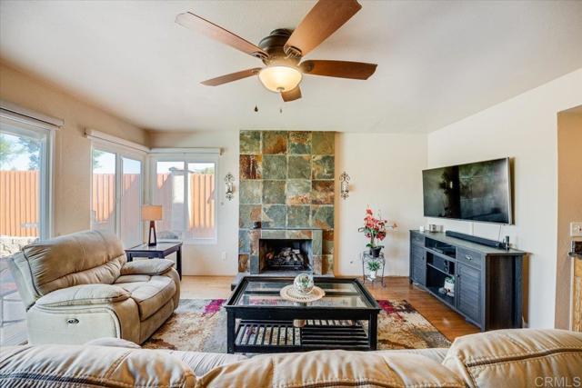 Detail Gallery Image 17 of 55 For 9068 Ellingham St, San Diego,  CA 92129 - 4 Beds | 3 Baths