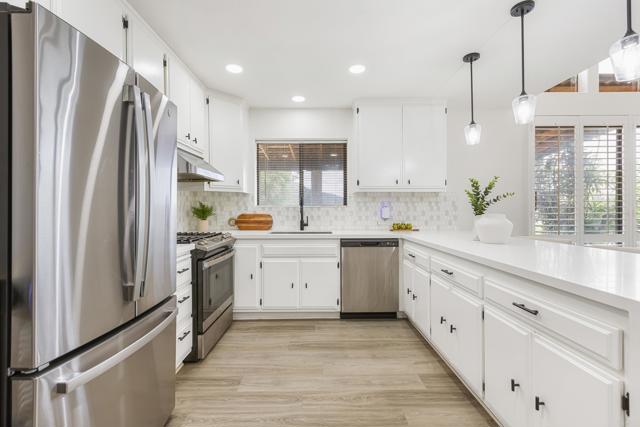 9202 Moon Ridge Road, Fallbrook CA: https://media.crmls.org/mediaz/3a4a1c99-a0a6-4f2d-b302-e0772e8e63d0.jpg