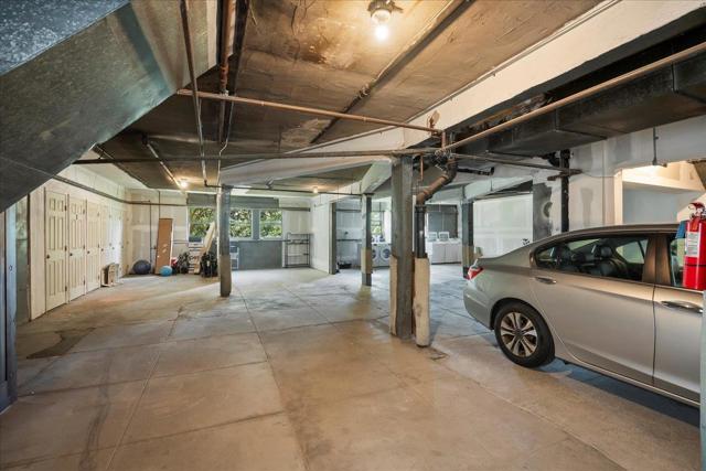 2865 Jackson Street, San Francisco CA: https://media.crmls.org/mediaz/3a4a227a-f804-4c79-9690-8a776e7c18a9.jpg