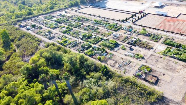 5361 Central Ave, Bonita CA: https://media.crmls.org/mediaz/3a4a2385-9ae1-4ddc-929f-584f304aba31.jpg