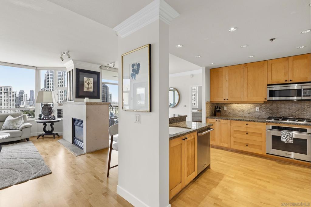 700 Harbor Dr. - photo 6