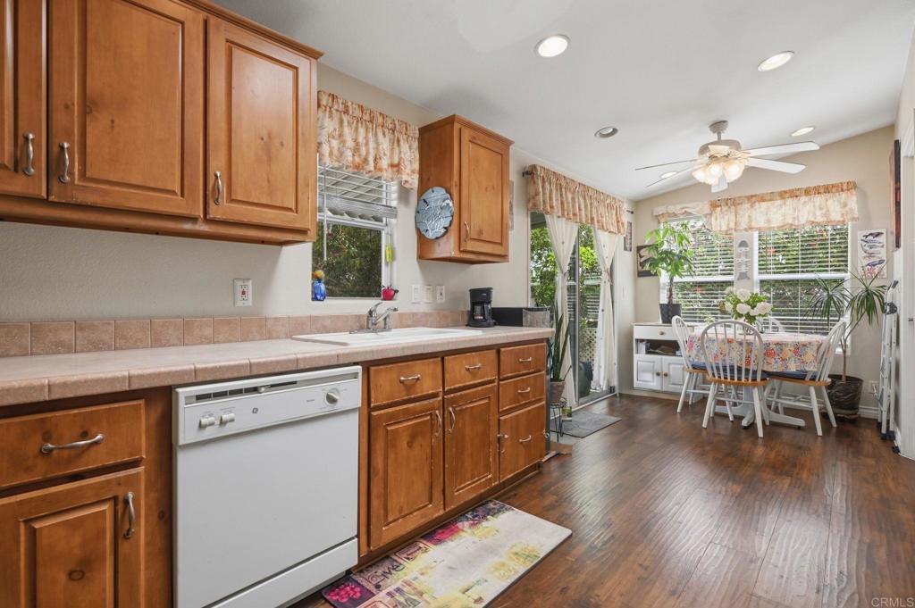 809 Discovery Street - photo 17