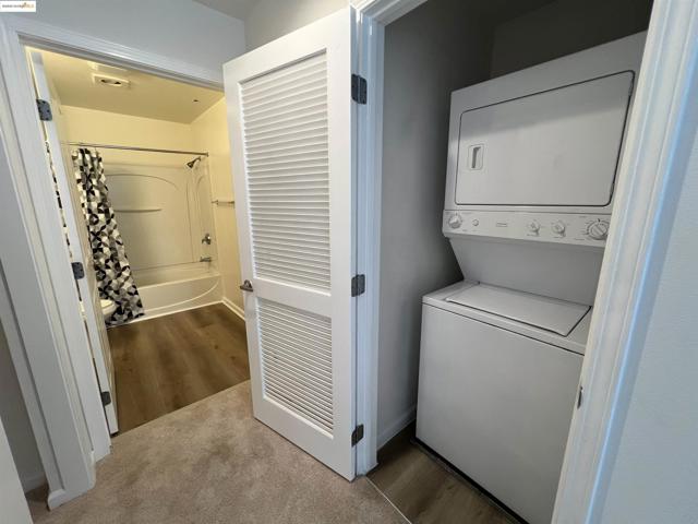 989 Franklin St, Oakland CA: https://media.crmls.org/mediaz/3a4c9000-f12f-481b-9c10-de1f5c94a0ae.jpg
