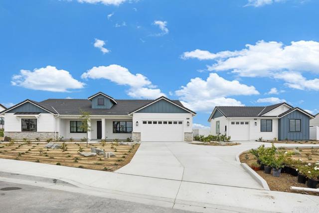 1216 Stonemark Place, Vista CA: https://media.crmls.org/mediaz/3a4cd278-7672-4729-8887-f59179486cb3.jpg