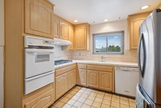 137 Silverwood Place, Marina CA: https://media.crmls.org/mediaz/3a4d1995-5f11-4f1a-9a31-12a4a8fa69ec.jpg