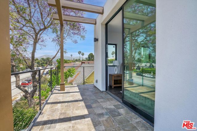 900 Vista Street, Los Angeles, California 90046, 5 Bedrooms Bedrooms, ,5 BathroomsBathrooms,Single Family Residence,For Sale,Vista,24401343