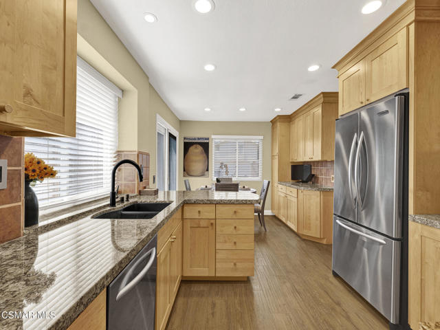 5426 Cedarhaven Drive, Agoura Hills CA: https://media.crmls.org/mediaz/3a4df599-b91a-4fcd-96bc-fa2072ae2b7e.jpg