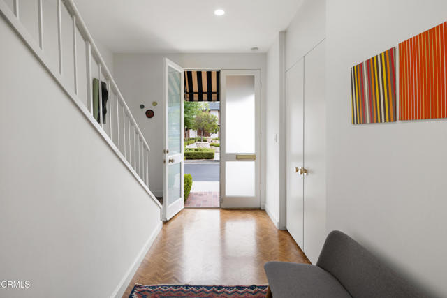 Detail Gallery Image 4 of 56 For 1105 S Orange Grove Bld, Pasadena,  CA 91105 - 3 Beds | 2/1 Baths