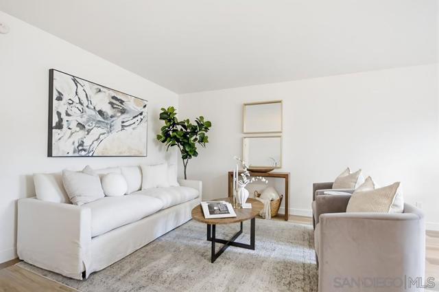 7858 Cowles Mountain Ct, San Diego CA: https://media.crmls.org/mediaz/3a4fefb3-190c-4dba-a59e-7c6f6c1de970.jpg