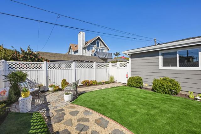 611 Poplar Street, Half Moon Bay CA: https://media.crmls.org/mediaz/3a50778b-3cee-4d88-bfa6-bb570025aa48.jpg