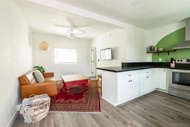 2948 50 Franklin Ave, San Diego CA: https://media.crmls.org/mediaz/3a517512-0e45-4140-8f0d-f331b8250810.jpg