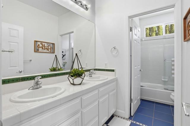 Image 31 of 65 For 3946 Louvre Avenue