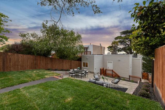 260 Curtis Street, San Francisco CA: https://media.crmls.org/mediaz/3a51fb43-718b-4b85-a096-cd40f348d519.jpg