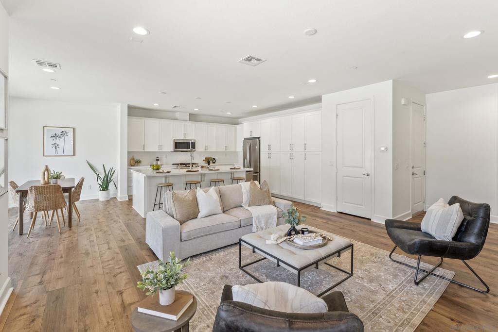 MLS #250041327SD image #8