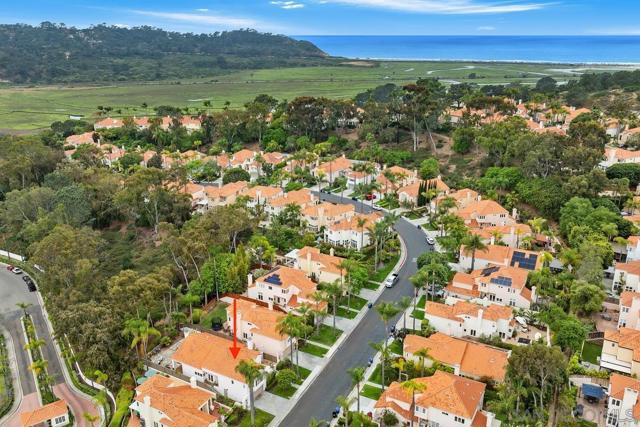 13563 Caminito Carmel, Del Mar CA: https://media.crmls.org/mediaz/3a54a058-31b1-4613-863d-03aae74c4d25.jpg