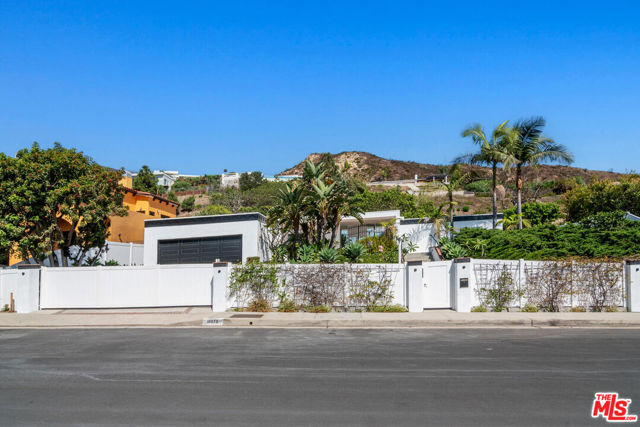 Drew Fenton | 18073 Sandy Cape Drive Pacific Palisades CA | MLS: 7432418