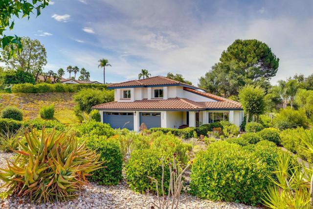 3302 Vista Rocosa, Escondido CA: https://media.crmls.org/mediaz/3a558dc0-ffaf-4b0d-9d91-8262eb34c689.jpg