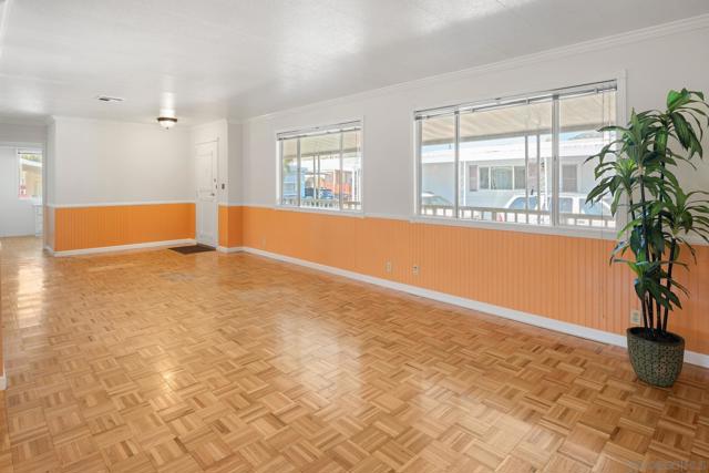 2700 Valley Parkway, Escondido CA: https://media.crmls.org/mediaz/3a55d6e5-11db-4636-ad0c-20de0204d4e5.jpg