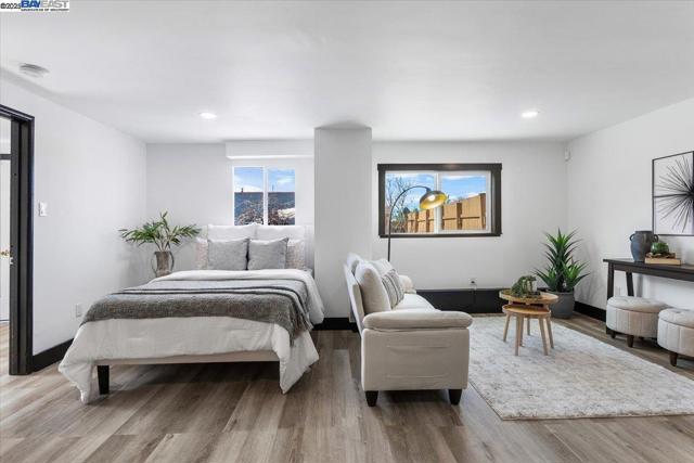 Image 30 of 49 For 5301 Brann St