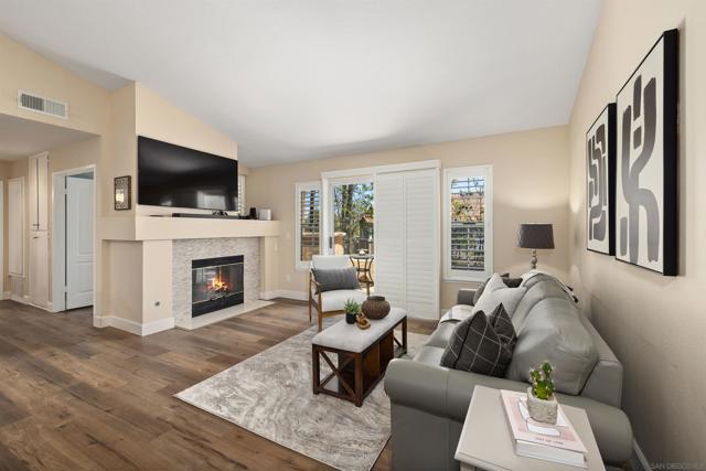 11320 Camino Playa Cancun, San Diego CA: https://media.crmls.org/mediaz/3a57e5de-960f-420f-9f32-bde91c5807e1.jpg