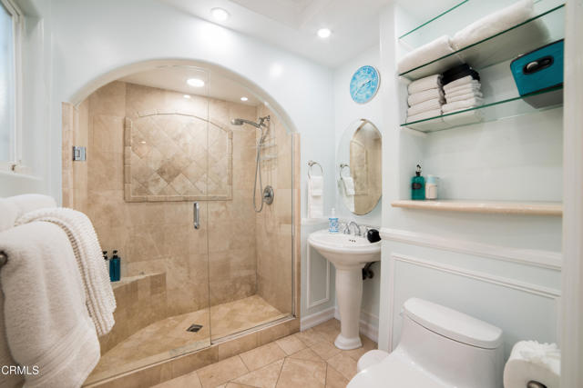 Detail Gallery Image 23 of 37 For 214 Pearl St, Redondo Beach,  CA 90277 - 2 Beds | 2 Baths