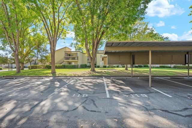 2536 White Oak Place, Escondido CA: https://media.crmls.org/mediaz/3a599da0-1335-4822-a3b6-2287569bc0fe.jpg