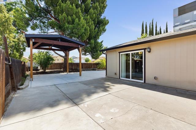 310 S Central Ave, Tracy CA: https://media.crmls.org/mediaz/3a5a4b9f-e49c-45c9-ad81-c81711dea7ae.jpg