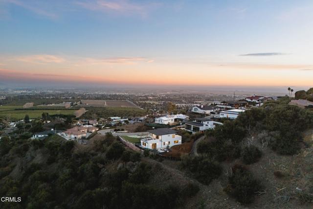 708 Skyview Terrace, Ventura CA: https://media.crmls.org/mediaz/3a5a551d-332c-4022-8029-8d7c0718e2a1.jpg