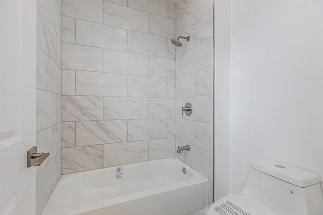 9135 Desiderio Way, Gilroy CA: https://media.crmls.org/mediaz/3a5a6fff-9379-4248-8452-02ce25447fba.jpg