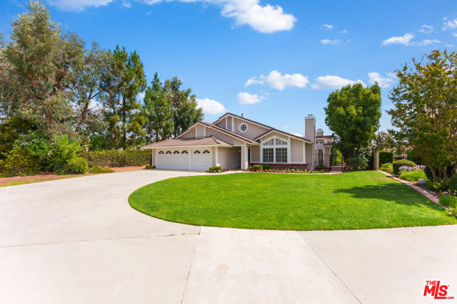 32636 Bowman Knoll Drive photo 3