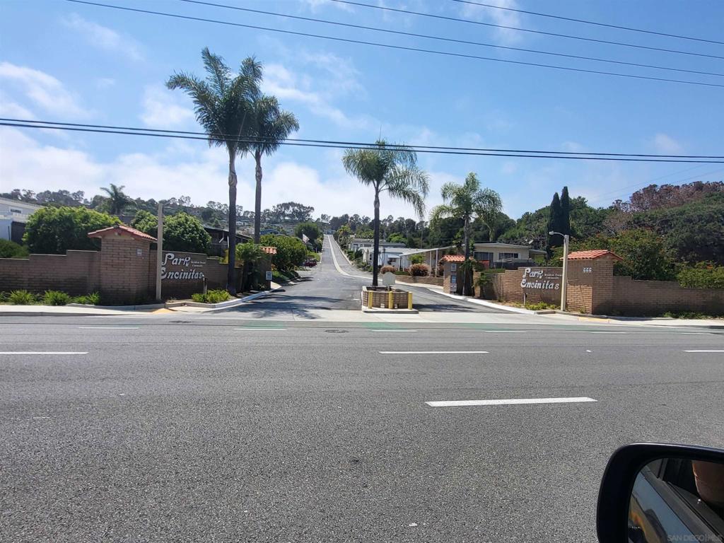 444 El Camino Real - photo 5
