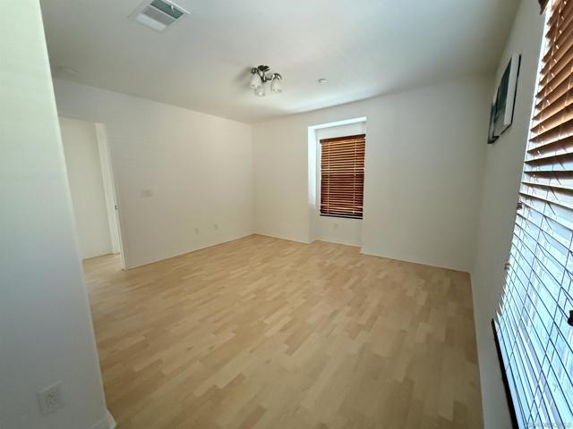 3177 Katharine Dr, Escondido CA: https://media.crmls.org/mediaz/3a5b4b85-e8cc-4218-962b-e6a7dff11553.jpg