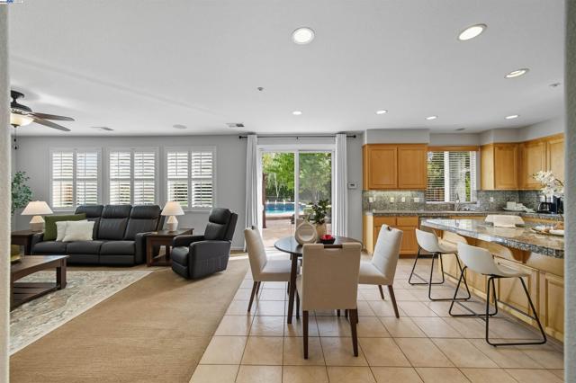 3080 Bresso Dr, Livermore CA: https://media.crmls.org/mediaz/3a5c5e8f-fab6-43ec-adee-03837b5b8159.jpg