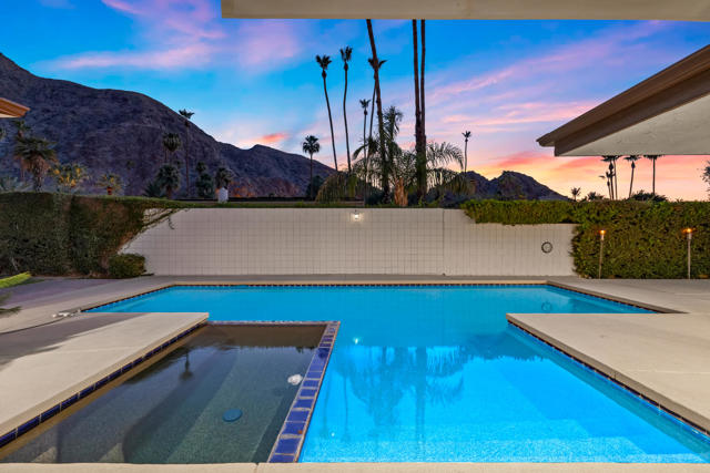 46428 War Bonnet Circle, Indian Wells CA: https://media.crmls.org/mediaz/3a5cbd54-5b65-4b46-adb3-ae2e3f6c0956.jpg