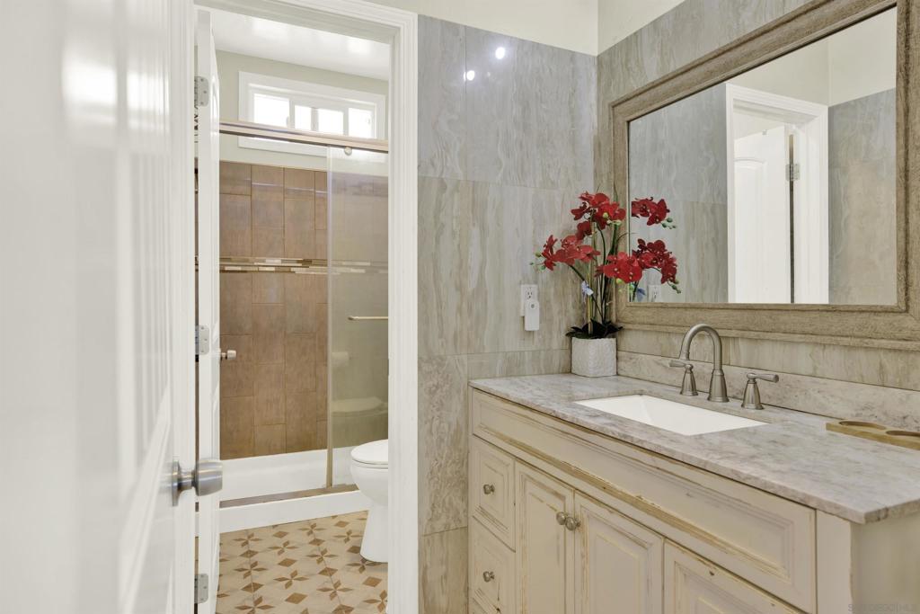 MLS #250039502SD image #10