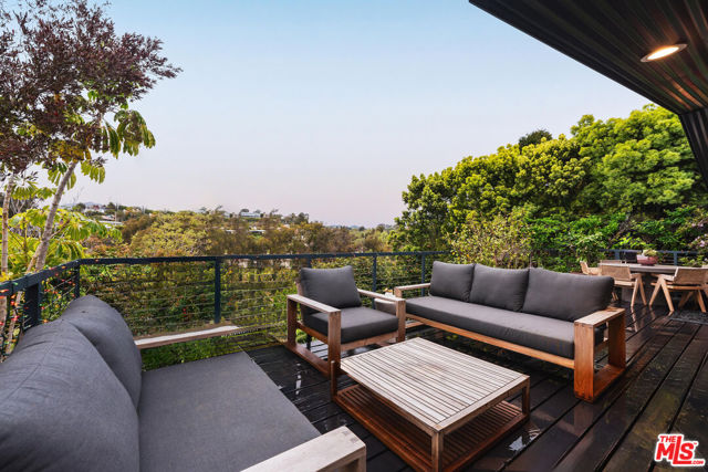 295 Mabery Road, Santa Monica CA: https://media.crmls.org/mediaz/3a5d5969-7cf2-4f2e-8edc-228c49288a68.jpg