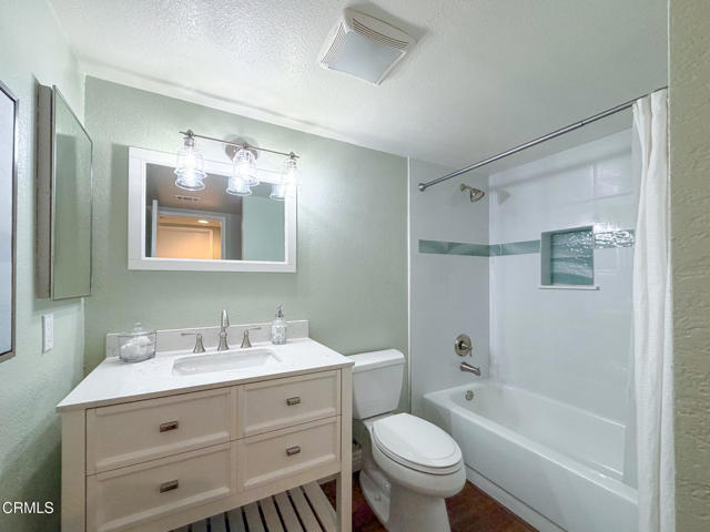 Detail Gallery Image 12 of 41 For 2262 Martinique Ln, Oxnard,  CA 93035 - 2 Beds | 2 Baths