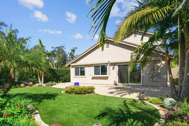 9932 Ironwood Place, San Diego CA: https://media.crmls.org/mediaz/3a5d98f1-42fb-4f6b-953a-154053ef6d1d.jpg