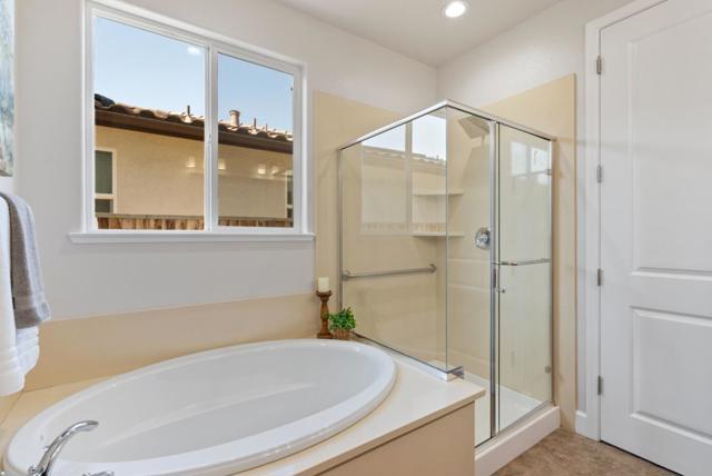 681 Segovia Drive, Hollister CA: https://media.crmls.org/mediaz/3a5dcf2d-87c8-42c2-b3e9-44a4689414d6.jpg