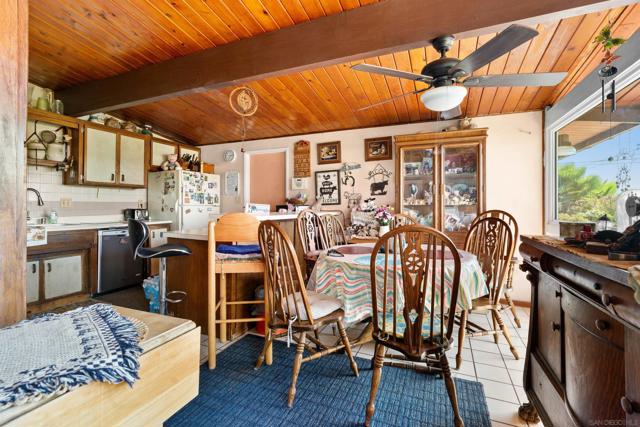 293 Paden Dr, Spring Valley CA: https://media.crmls.org/mediaz/3a5dd0aa-532b-43f7-9bf9-1cf7c9be75de.jpg