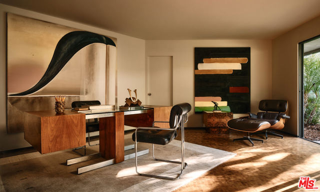1117 N Beverly Drive, Beverly Hills CA: https://media.crmls.org/mediaz/3a5e0bc6-8da5-4cdf-8618-177a1424fff1.jpg